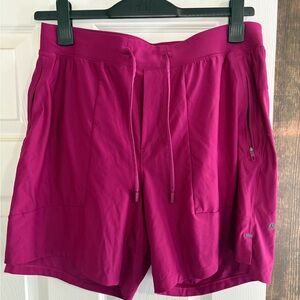 lululemon athletica Men's Vibrant Shorts
